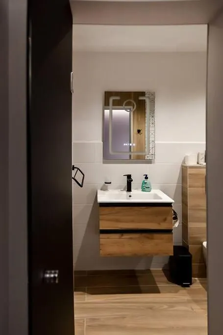 Very Spacious & Modern 3Bed Near Airport & Centre Sofia