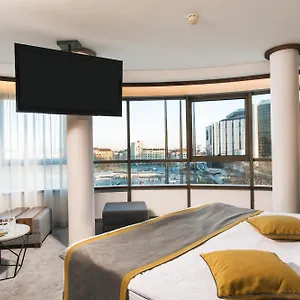 Rosslyn Park Hotel