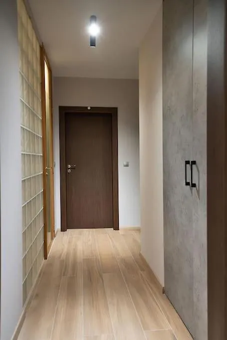 Апартаменты Very Spacious & Modern 3Bed Near Airport & Centre София